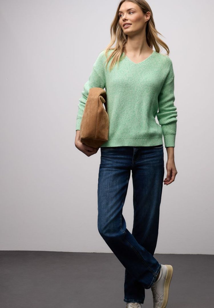 27302 pale mint