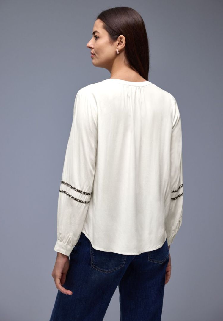  10108 off white