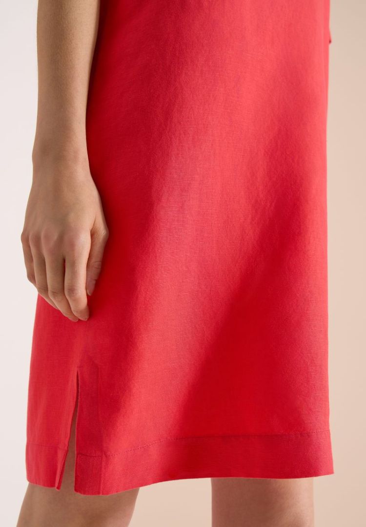  17326 fresh red