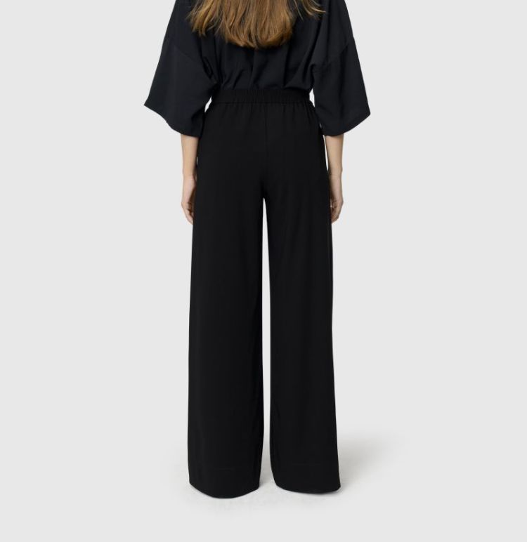 090 black