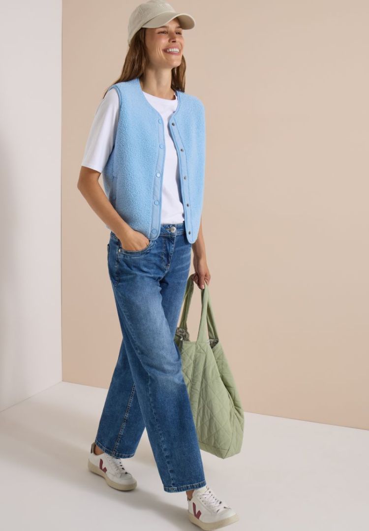  17901 easy blue
