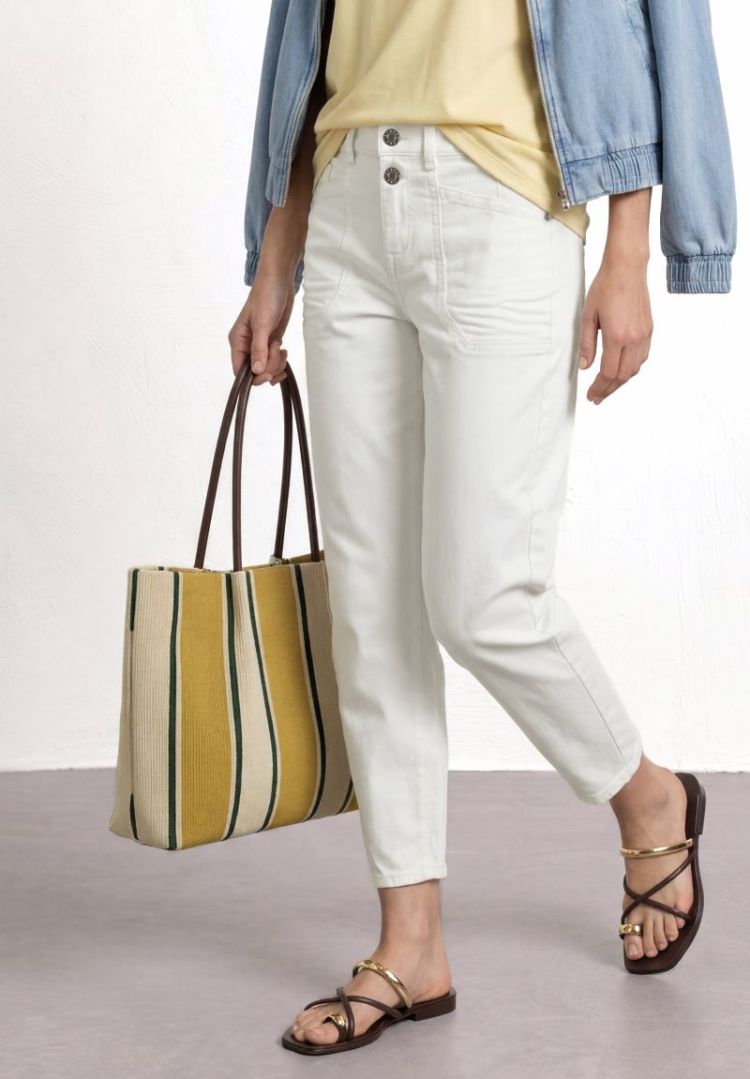  18079 Off White
