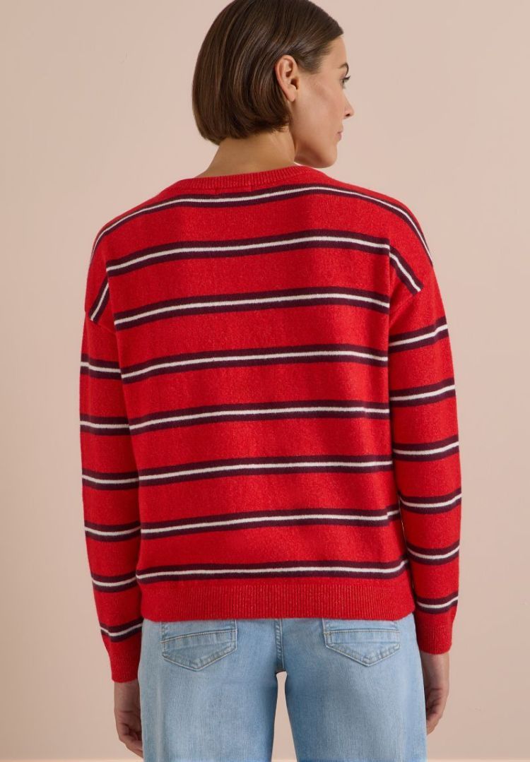  37982 flame red